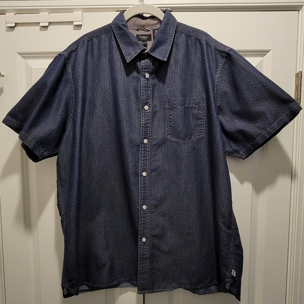 Haggar Chambray Blue Button-up Short Sleeve Shirt
